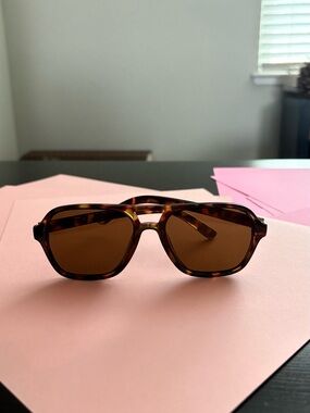 Urban Outfitters Tortoiseshell Frame Brown Lens Sunglasses